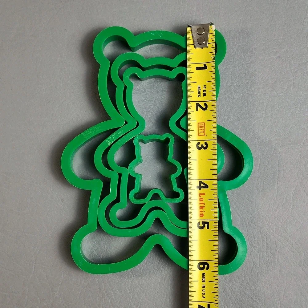 Vtg. Wilton Cookie Cutter Teddy Bear Family Set Of 4Green 1991 6